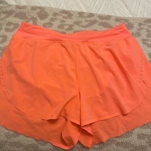 Lululemon find your pace shorts